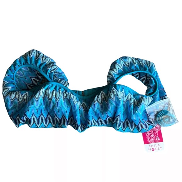 NWT Hula Honey Juniors' Small Festival Dream Crochet Off-The-Shoulder Bikini Top - Picture 3 of 11